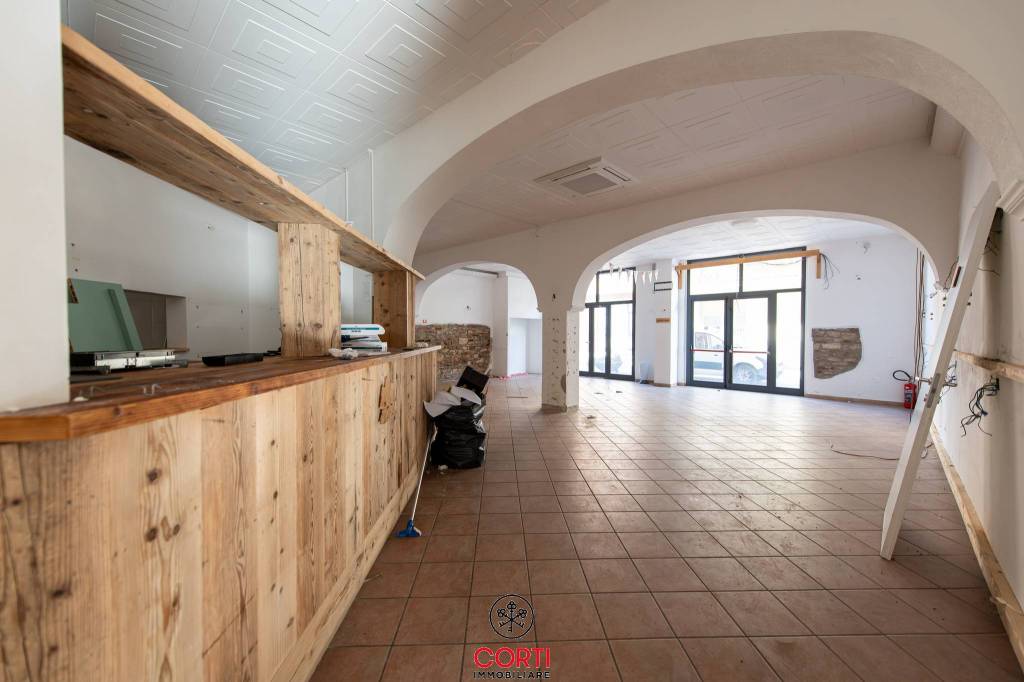 negozio in vendita a Follonica