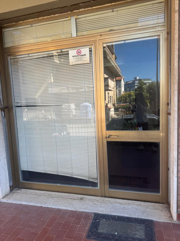 negozio in vendita a Follonica
