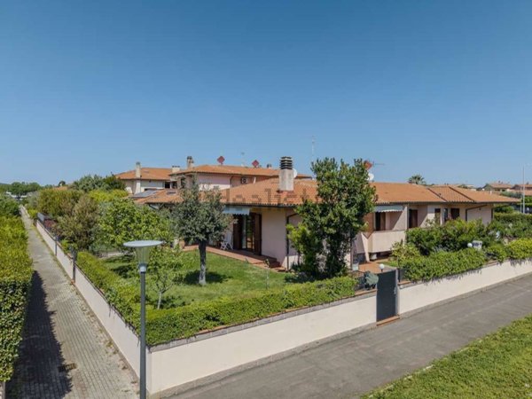 appartamento in vendita a Follonica
