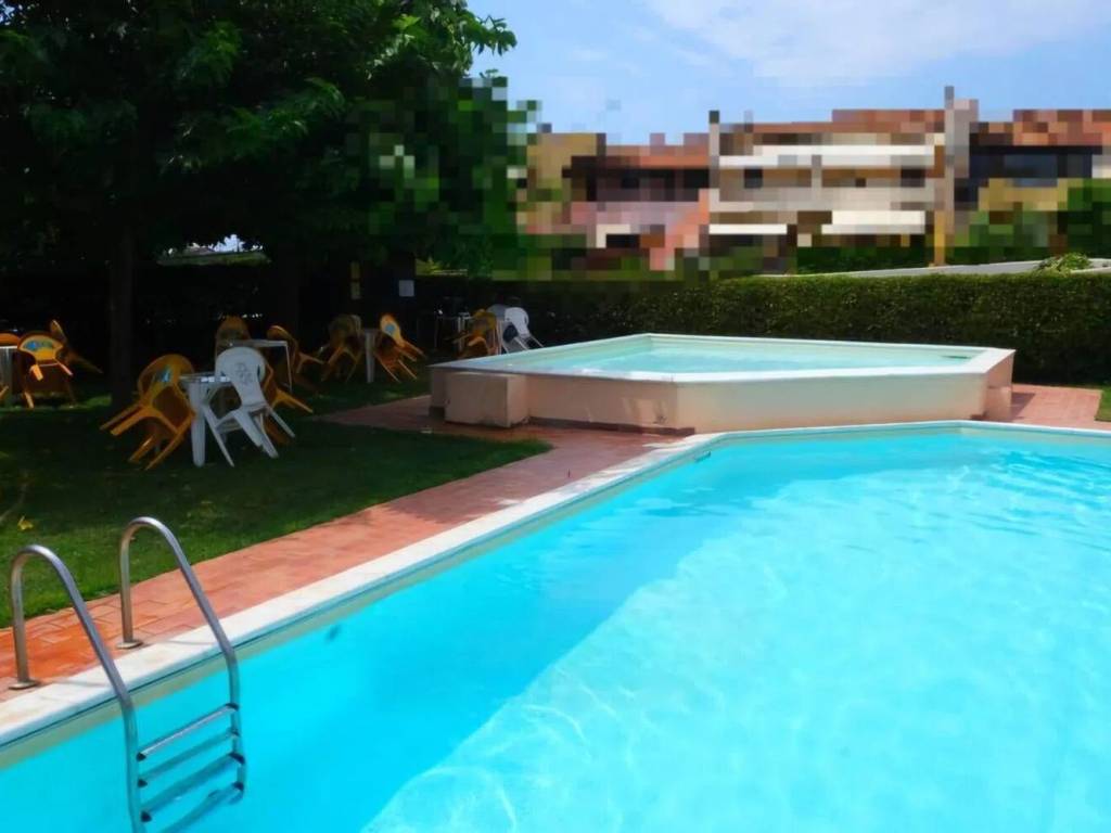 casa indipendente in vendita a Follonica