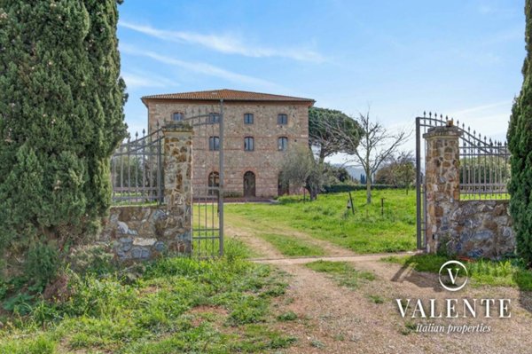 villa in vendita a Follonica