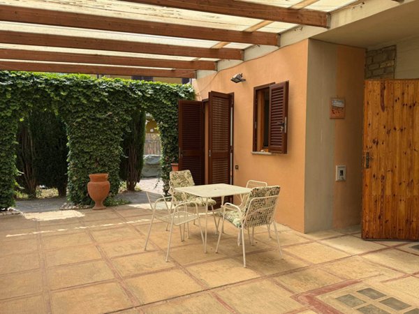 casa indipendente in vendita a Follonica
