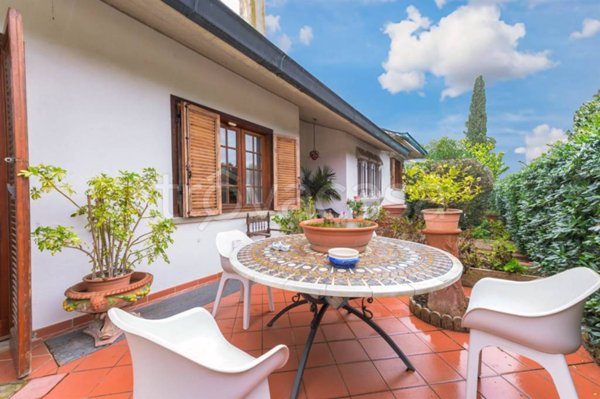 casa indipendente in vendita a Follonica