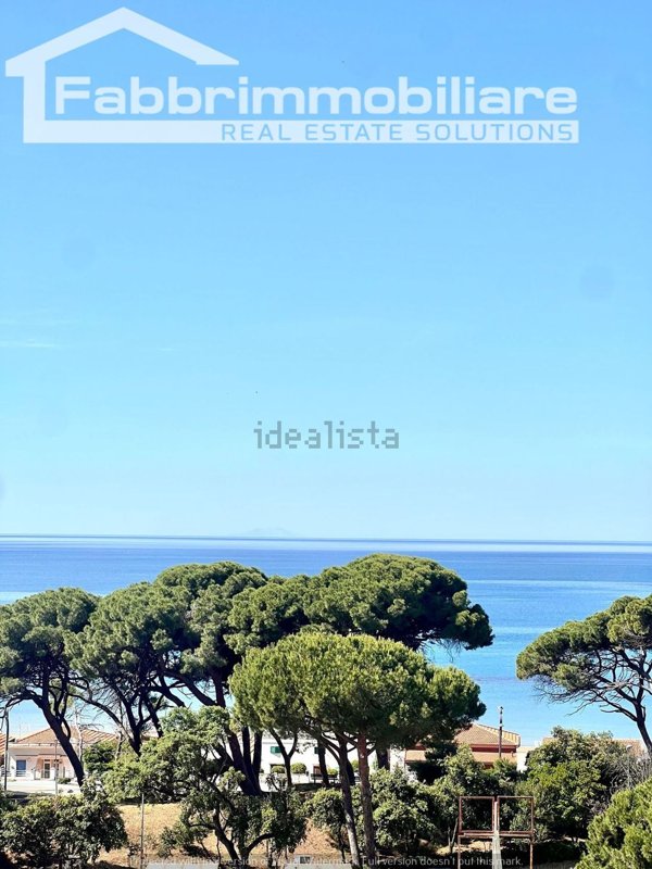 appartamento in vendita a Follonica in zona Prato Ranieri
