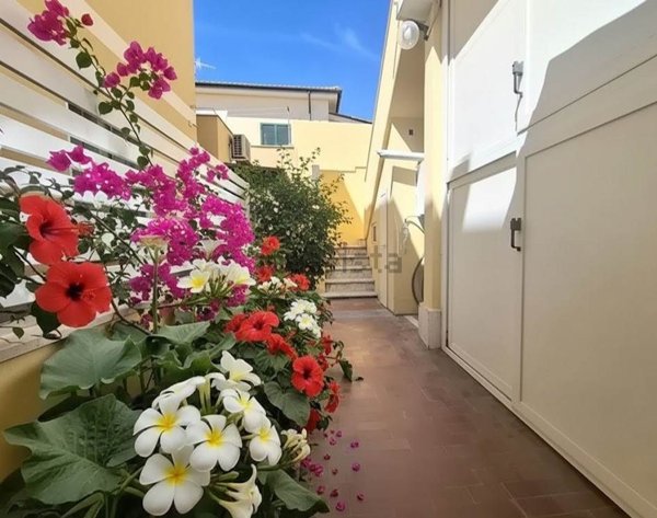 appartamento in vendita a Follonica in zona Prato Ranieri