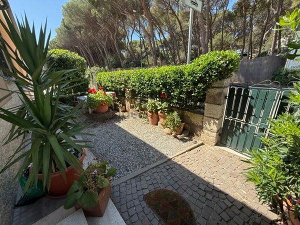 casa indipendente in vendita a Follonica