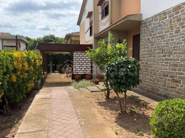 casa indipendente in vendita a Follonica