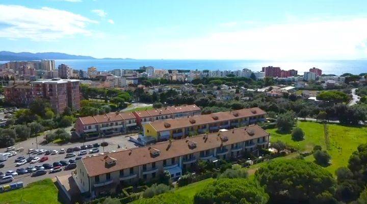 appartamento in vendita a Follonica in zona Prato Ranieri