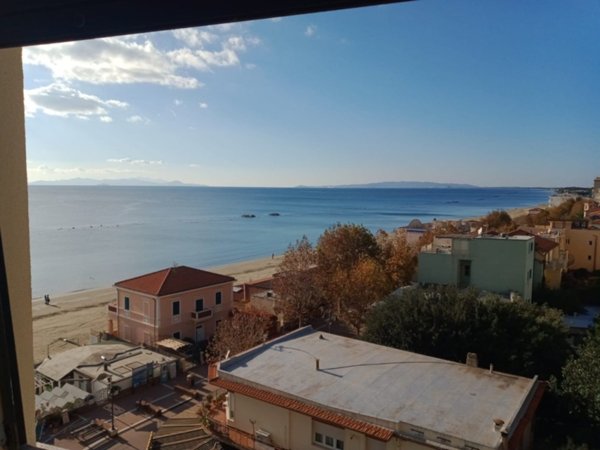 appartamento in vendita a Follonica