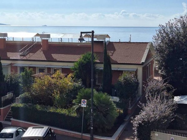appartamento in vendita a Follonica