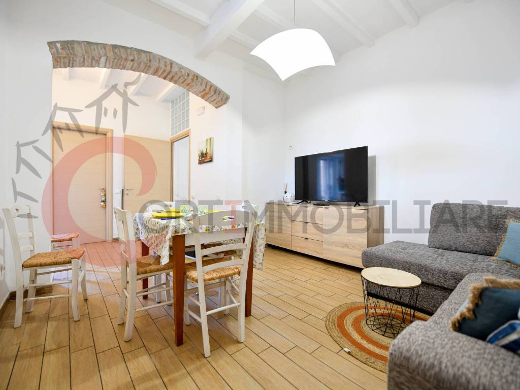casa indipendente in vendita a Follonica