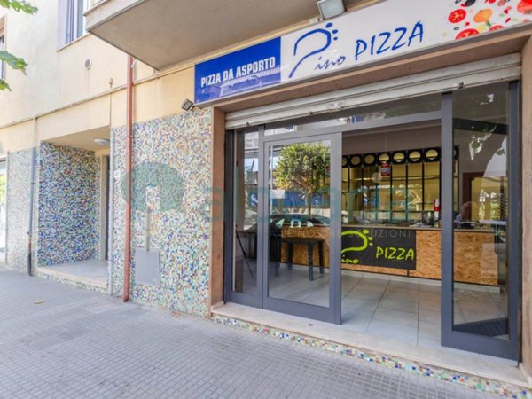 negozio in vendita a Follonica in zona Prato Ranieri