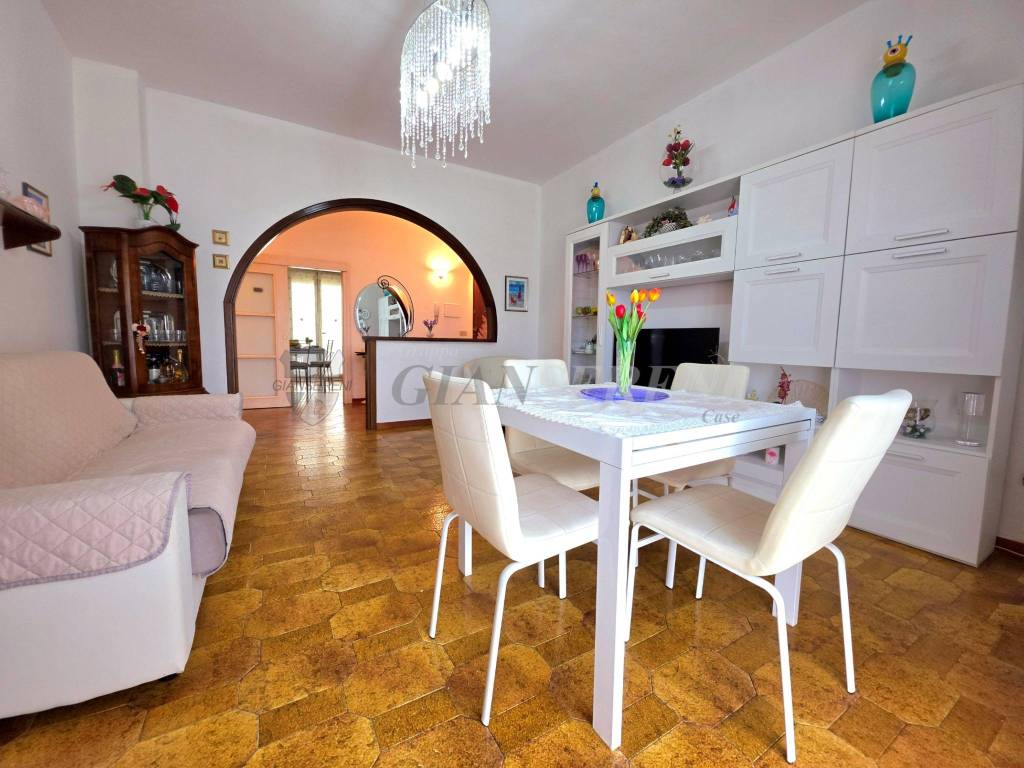 appartamento in vendita a Follonica