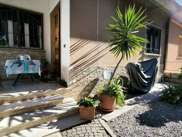 casa indipendente in vendita a Follonica