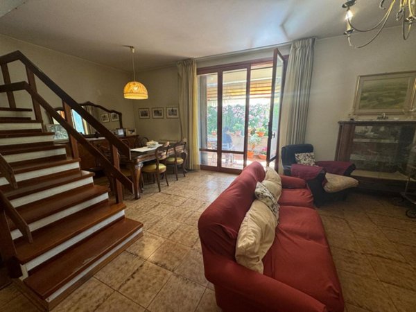 casa indipendente in vendita a Follonica