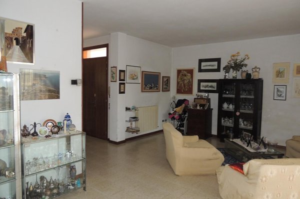 casa indipendente in vendita a Follonica