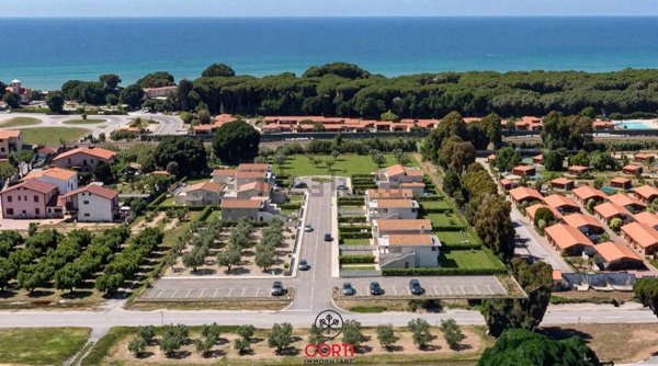 appartamento in vendita a Follonica in zona Prato Ranieri