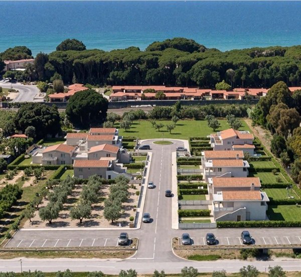 casa indipendente in vendita a Follonica