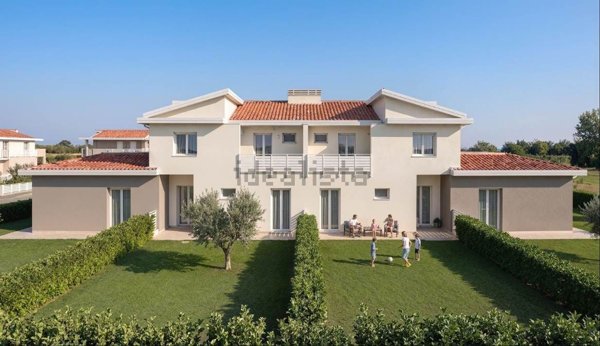 appartamento in vendita a Follonica in zona Prato Ranieri