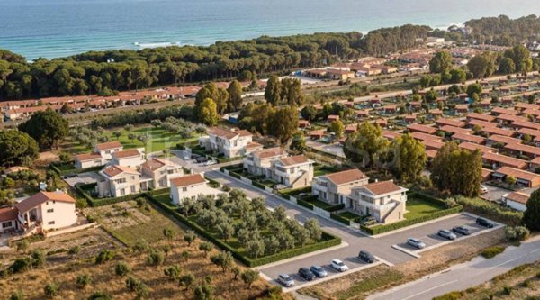 appartamento in vendita a Follonica in zona Prato Ranieri