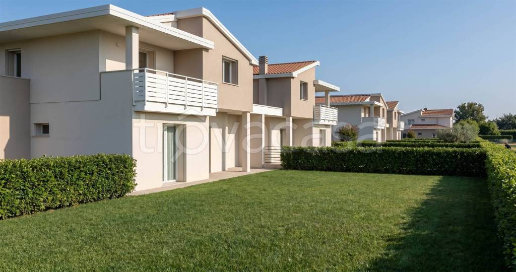 appartamento in vendita a Follonica in zona Prato Ranieri