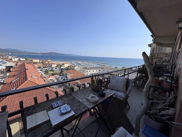 appartamento in vendita a Follonica