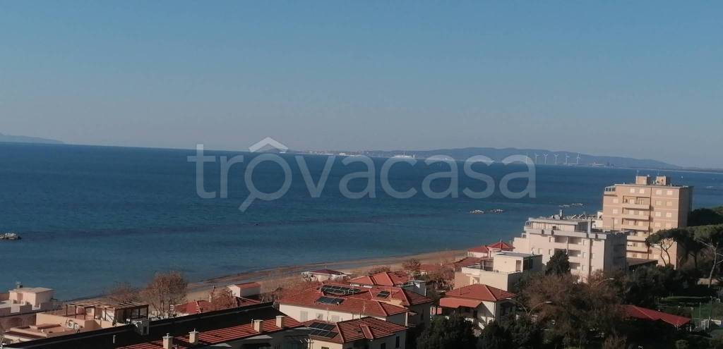 appartamento in vendita a Follonica