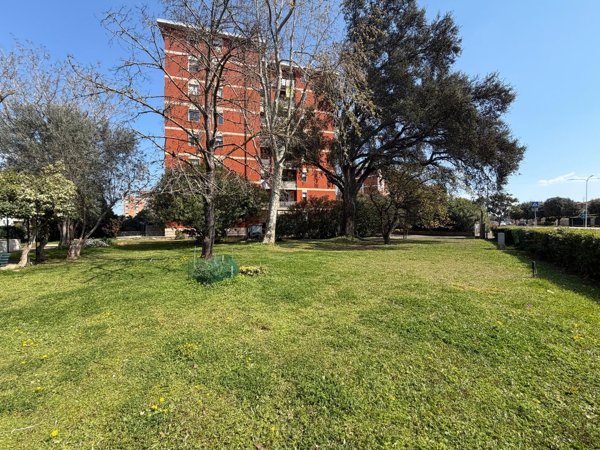 appartamento in vendita a Follonica in zona Prato Ranieri