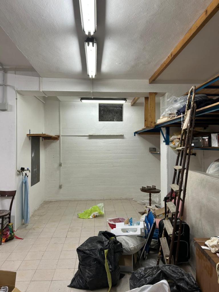 box auto in vendita a Follonica