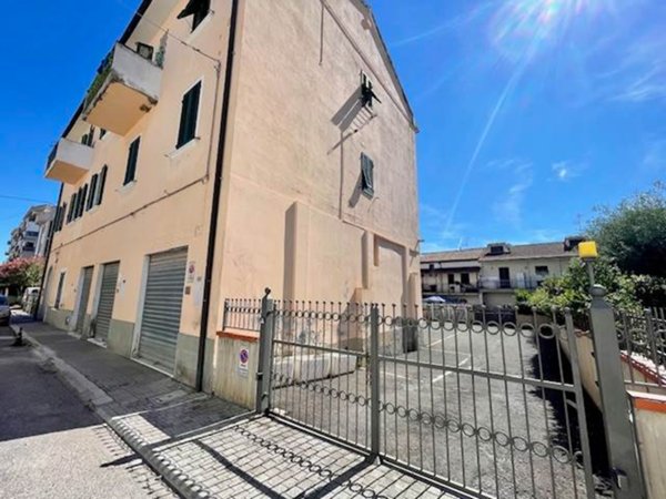 box auto in vendita a Follonica