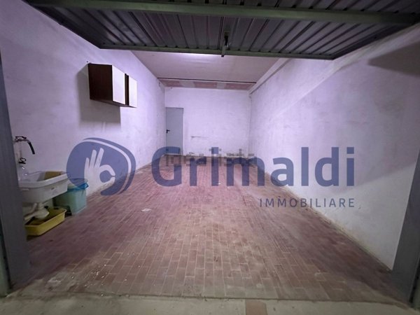 box auto in vendita a Follonica