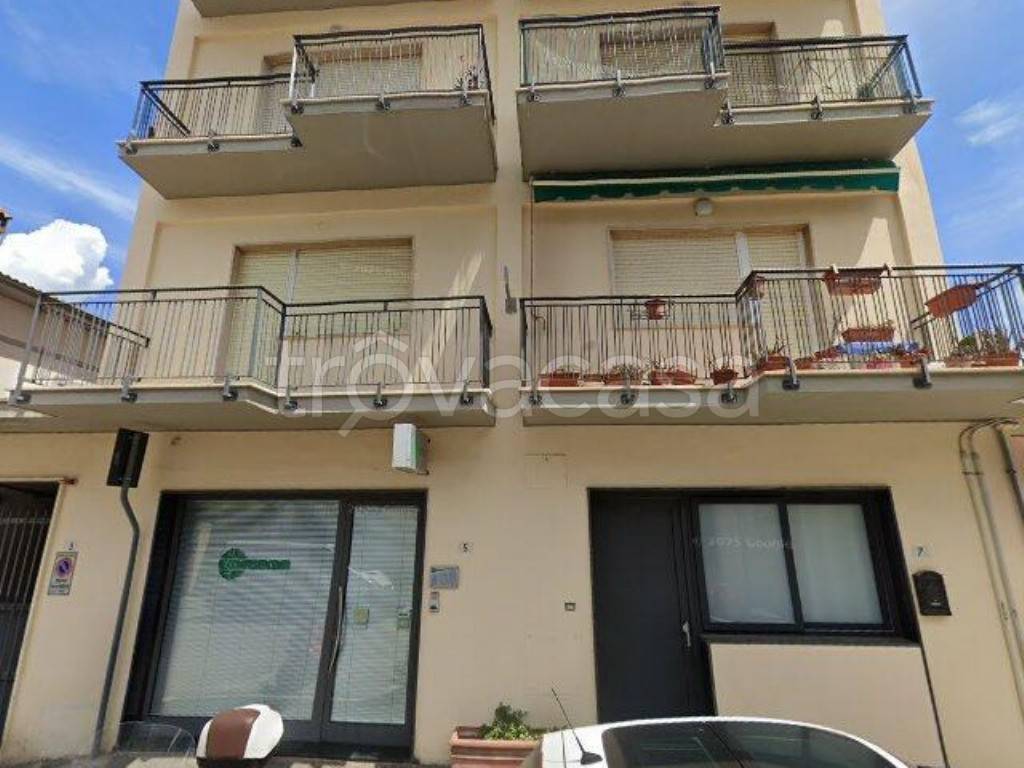 ufficio in vendita a Follonica