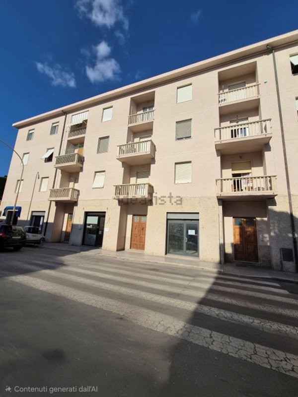 locale commerciale in vendita a Follonica