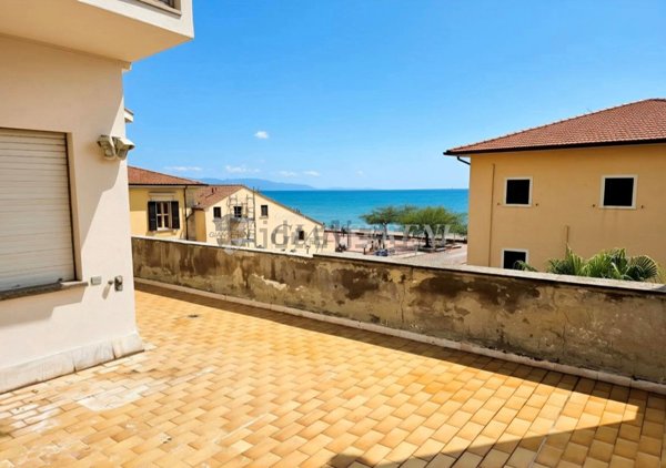 appartamento in vendita a Follonica