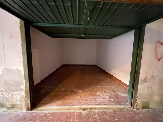 box auto in vendita a Follonica
