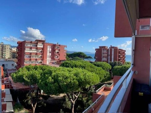 appartamento in vendita a Follonica in zona Prato Ranieri