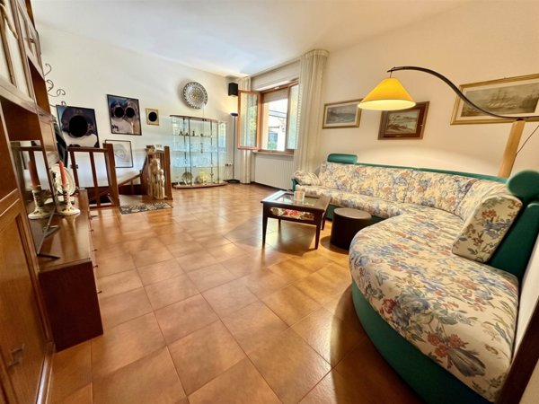casa indipendente in vendita a Follonica