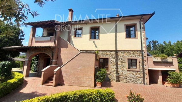 appartamento in vendita a Follonica