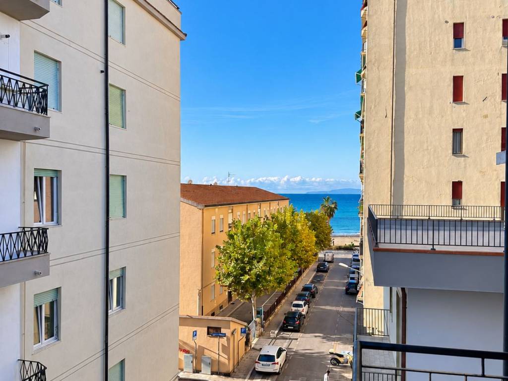 appartamento in vendita a Follonica