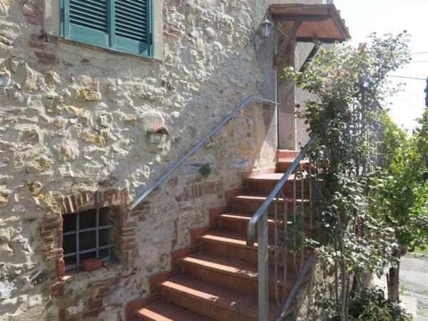 casa indipendente in vendita a Gavorrano in zona Giuncarico