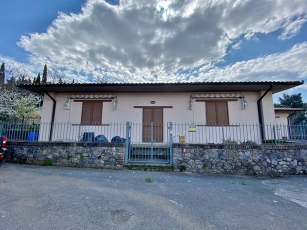 casa indipendente in vendita a Gavorrano