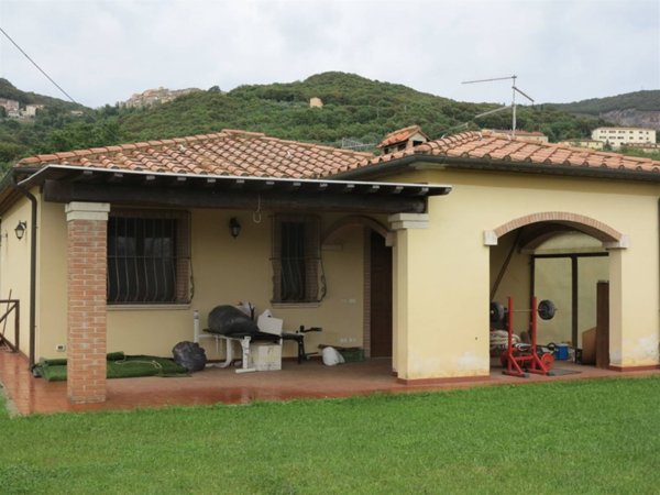 casa indipendente in vendita a Gavorrano in zona Filare