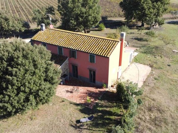 casa indipendente in vendita a Gavorrano