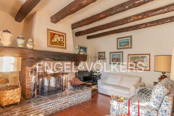casa indipendente in vendita a Gavorrano