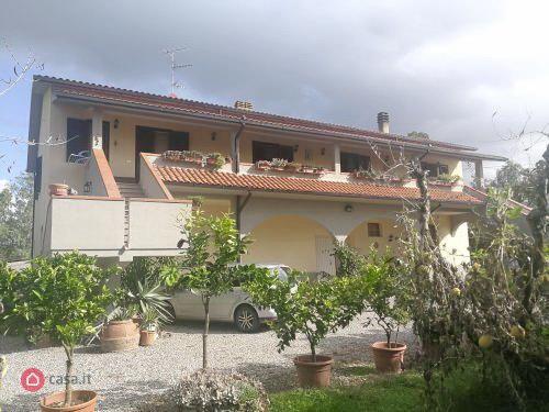 appartamento in vendita a Gavorrano in zona Giuncarico