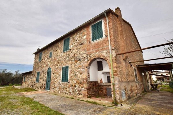 casa indipendente in vendita a Gavorrano