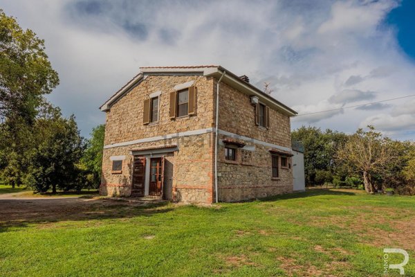 casa indipendente in vendita a Gavorrano