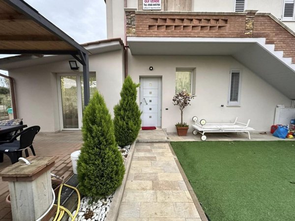 appartamento in vendita a Gavorrano in zona Ravi