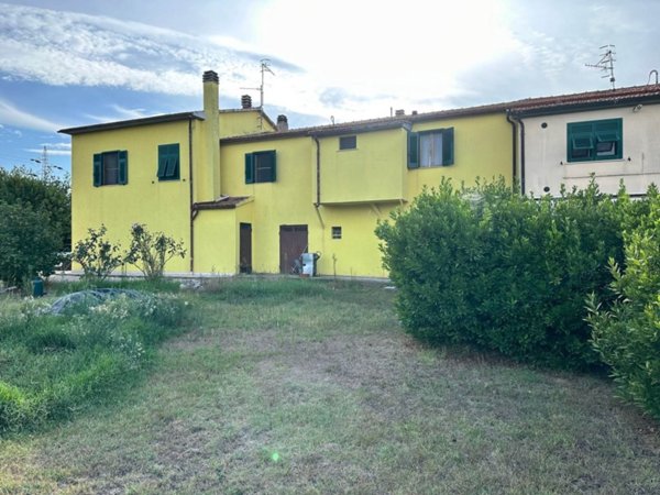 casa indipendente in vendita a Gavorrano in zona Bagno di Gavorrano