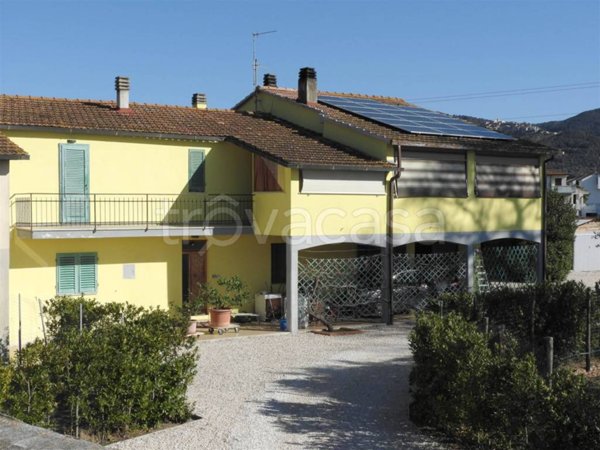 casa indipendente in vendita a Gavorrano in zona Bagno di Gavorrano